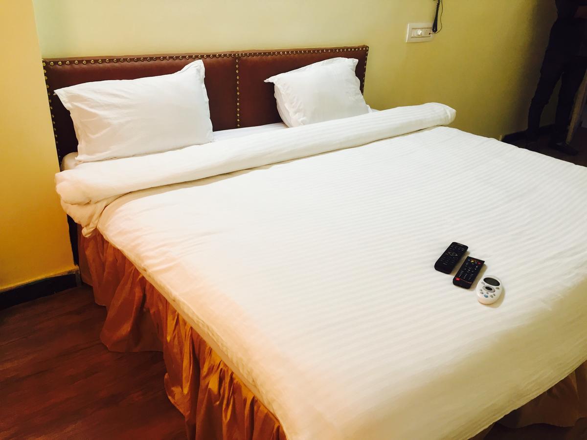 Hotel Ashirwad Udaipur Buitenkant foto